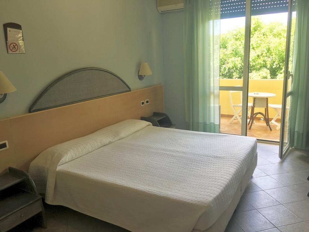Hotel Baia Turchese Đảo Đảo Lampedusa Ngoại thất bức ảnh